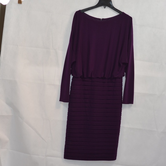 Adrinna Papell Wine Coloured Stretchy Pleated Dress SZ 14 - Picture 5 of 7